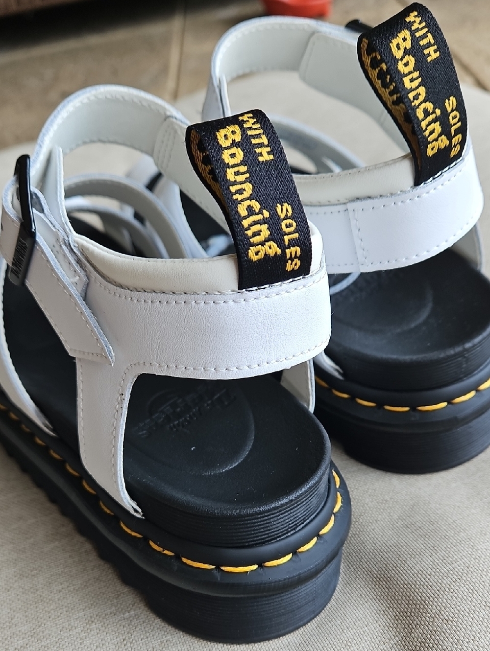 Sz 9- Dr Martens Blaire Platform Sandals Ankle Strap Hydro Leather In White - Picture 3 of 7